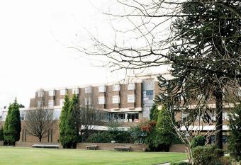 The Ashley Hotel allows 18 year olds to book a room