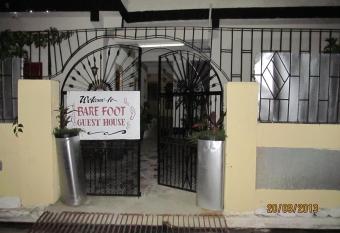 Barefoot Guest House allows 18 year olds to book a room