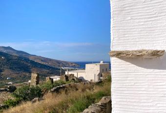 Pathway to Dreams has Balcony rooms