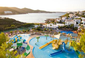 Carema Club Resort has Balcony rooms