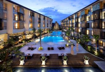 The Trans Resort Bali has Smoking/Balcony rooms