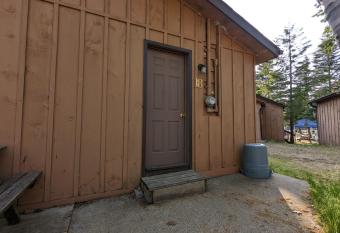 Tiny Wood Cottage 18 has Balcony rooms