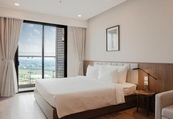 Mandala Hotel & Suites Hai Duong has Balcony rooms