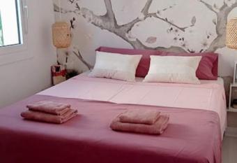 La Casa mediterr  nea de Sonia has Balcony rooms