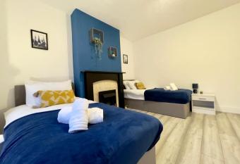 Sariyu Space Luton has Balcony rooms