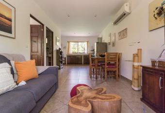 Tamarindo 1BR Apt Quiet Relaxing Pool Garden Area allows 18 year olds to book a room