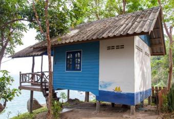 Amaresa Resort and Sky Bar Fan Zone allows 18 year olds to book a room