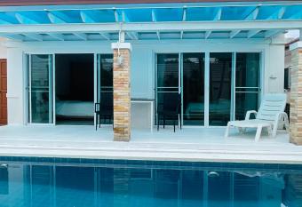 The Bliss has Balcony rooms