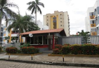 Apto-Cond Parque Ingleses-Manaus allows 18 year olds to book a room