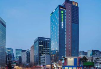 ibis Styles Ambassador Seoul Myeong-dong allows 18 year olds to book a room