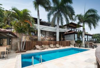 Ilha Branca Exclusive Hotel allows 18 year olds to book a room