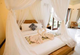 D Coffe Junggle Ceking Rice Terrace by Galleros has rooms with a private hot tub