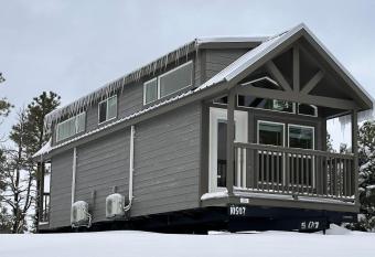 Cozy Cabin With Mountain View 6A has Balcony rooms