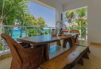 Bluegreen allows 18 year olds to book a room