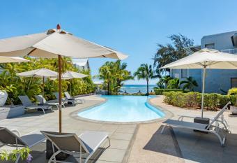 Voile Bleue Boutique Hotel allows 18 year olds to book a room