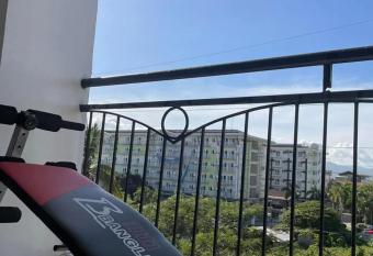 The Travellers Suite at the Airport has Balcony rooms