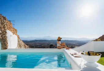 Cuevas de Kabila has Balcony rooms