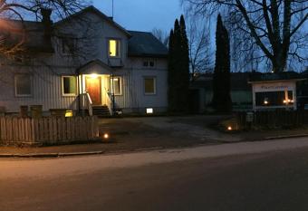 Norrg  rden i Sandviken allows 18 year olds to book a room