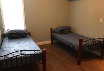 202 Private Room-Double Twin Bed In Cohi DC! allows 18 year olds to book a room