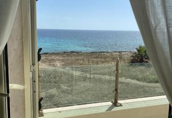 Terzi Mar has Balcony rooms