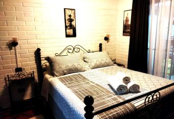 Casa Roble A  ejo Bed & Breakfast has Balcony rooms