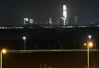              has rooms with a private hot tub