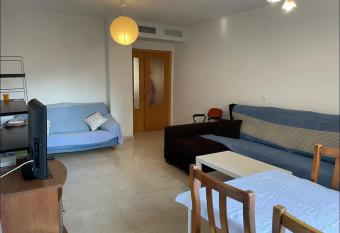 Apartamento con piscina has Balcony rooms