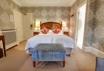 The Petersham allows 18 year olds to book a room