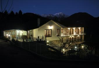 Guesthouse Gonia has Balcony rooms