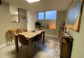 La taniere de Besinne has Balcony rooms