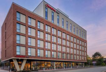 Hampton By Hilton Nuneaton allows 18 year olds to book a room