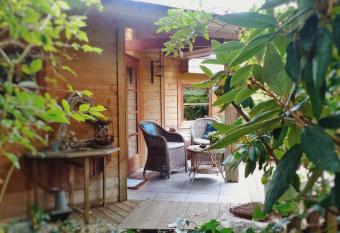 B&B Aquavert & Wellness allows 18 year olds to book a room