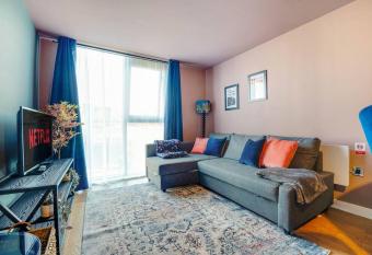 (null) allows 18 year olds to book a room