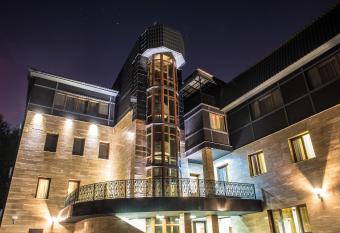 Grushevy Hospitality Boutique has Balcony rooms