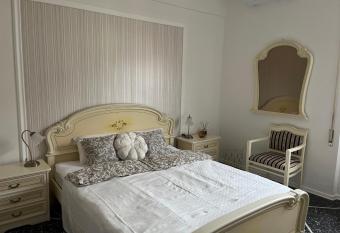 La casa nostra allows 18 year olds to book a room