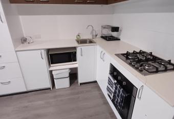 2X2 Beautiful Apartment in Secure complex has Balcony rooms