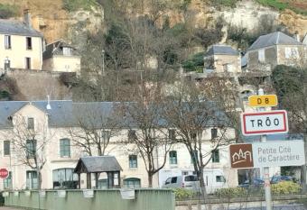 A Tr  o la Miloute has Balcony rooms