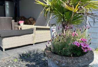 Paradiso has rooms with a private hot tub