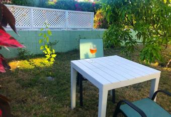 Spacious light filled studio, modern renovation allows 18 year olds to book a room