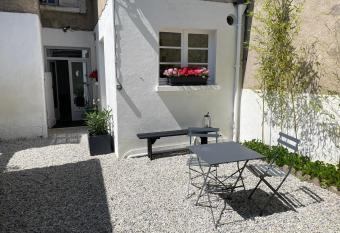 La Cour d Amboise has Balcony rooms