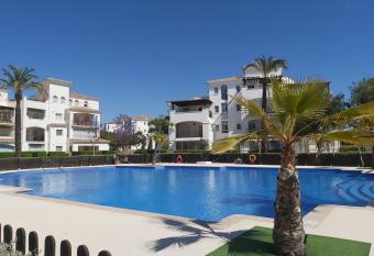 Bellavista 2 Bed 2 Bath has Balcony rooms