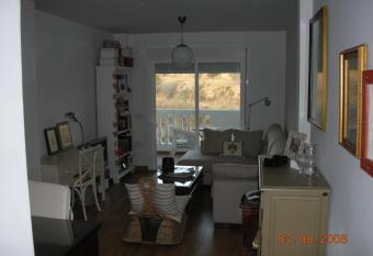 Alana has Balcony rooms