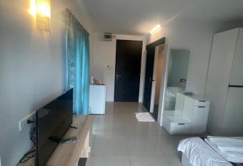 (null) has Balcony rooms