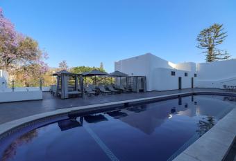 Casa Tabach  n has Balcony rooms