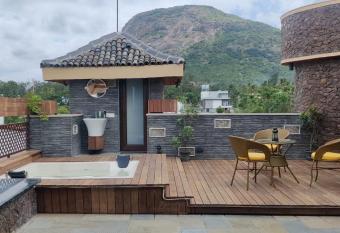 Mia Madre has Balcony rooms