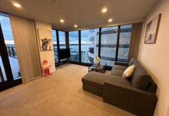                            has rooms with a private hot tub