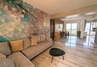 33rd Floor, Amazing Views, Luxurious parties, 4BHK has Balcony rooms