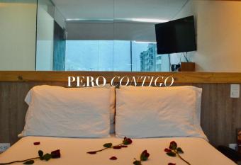 Emporium Piso 12 Bello has Balcony rooms