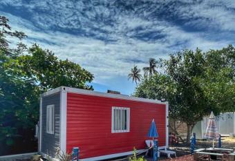 Casa Terra cerca de Playa allows 18 year olds to book a room