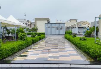 THE CARNATION HOTEL & Resort has Smoking rooms